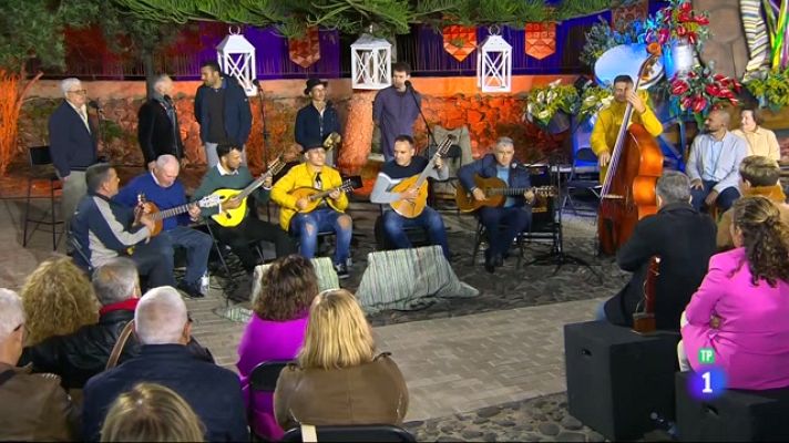 Tenderete - Tenderete - 12/06/2022  Parranda El Artesano y Parranda Los Amigos desde la Fundación Nanino Díaz Cutillas.