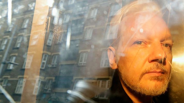 Telediario 1 - Reino Unido apueba la extradición de Assange a EE.UU.