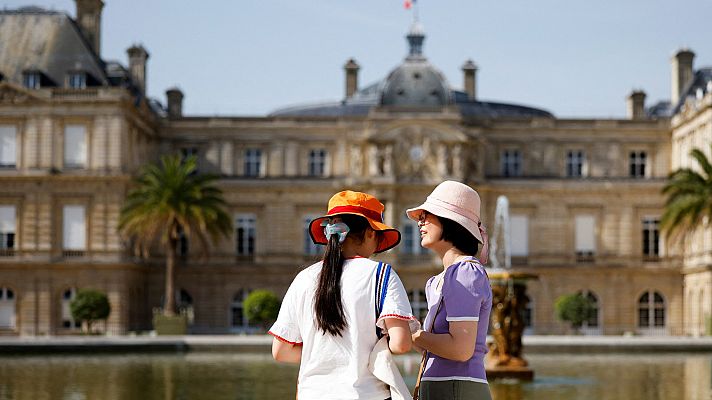 Telediario 2 - La ola de calor se deja notar en los termómetros de Europa