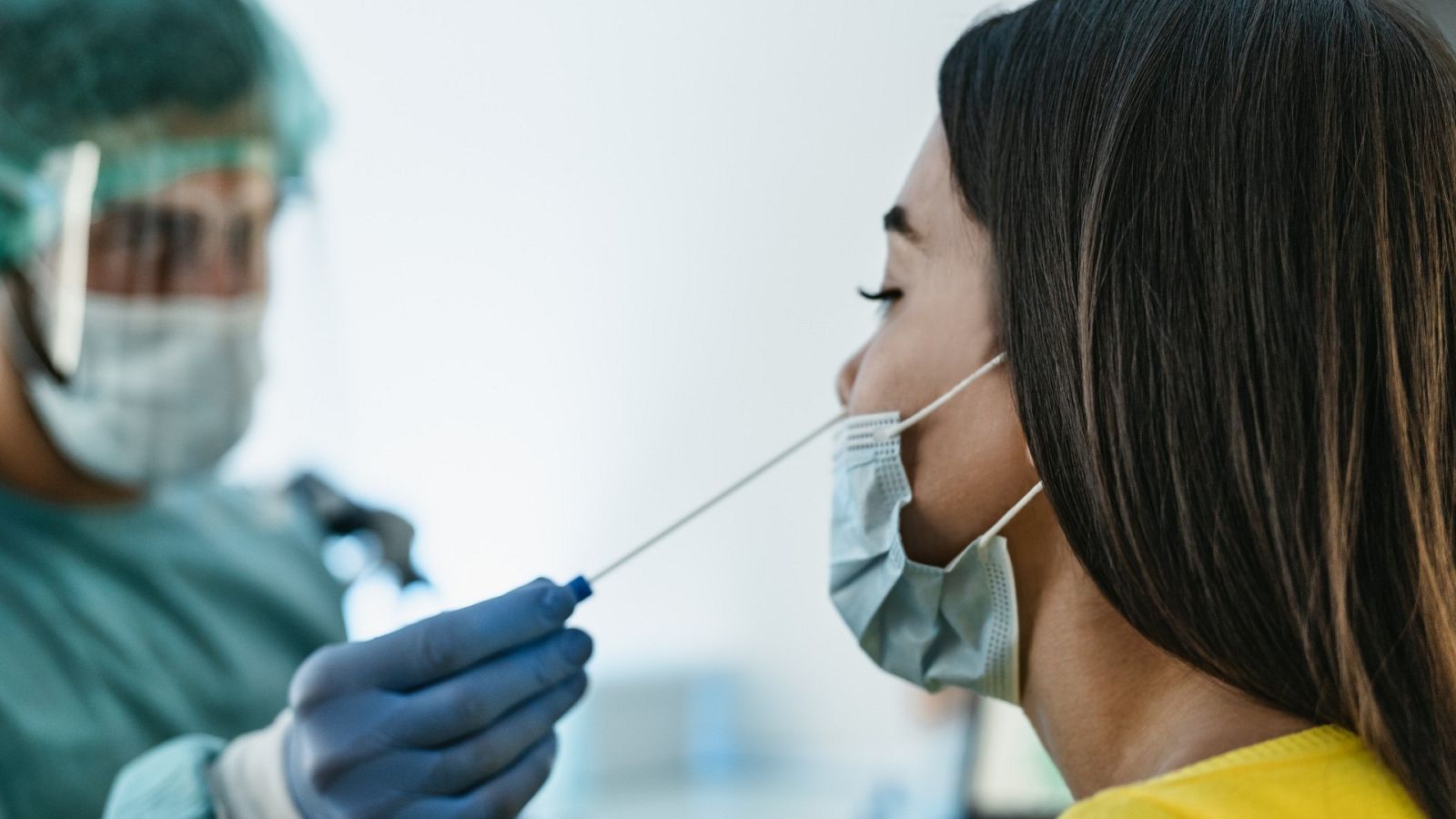 Nuevo repunte de COVID por dos subvariantes de ómicron