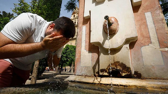 Telediario Fin de Semana - Se cumple una semana de calor extremo con temperaturas de más de 40 grados