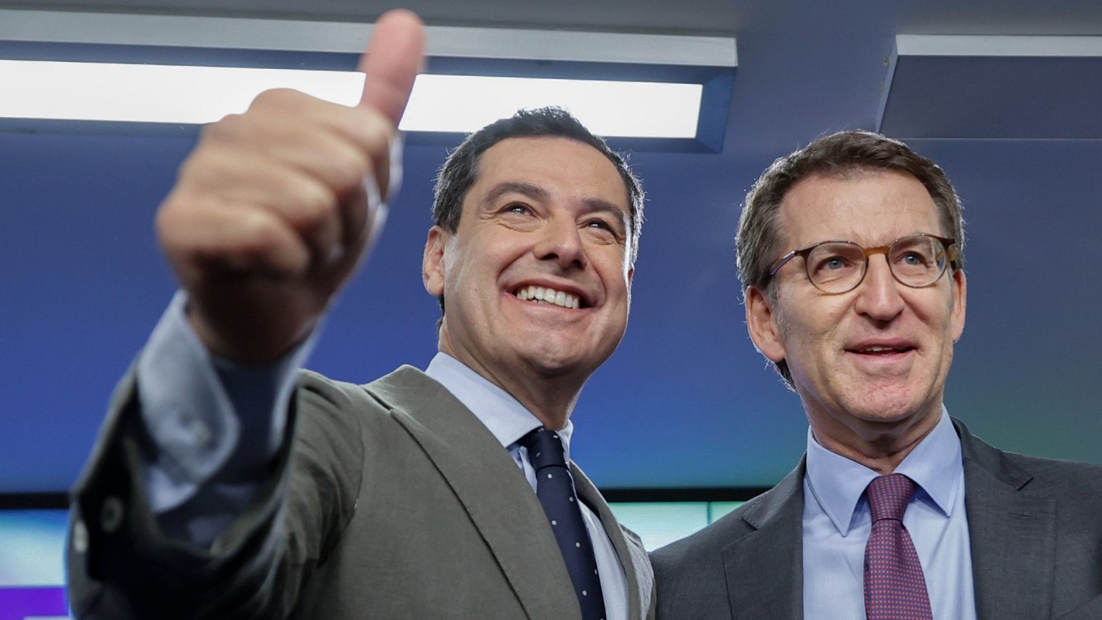 Moreno dice a Feijóo que Andalucía "necesita otro presidente" en España y que el PP va "por el buen camino"