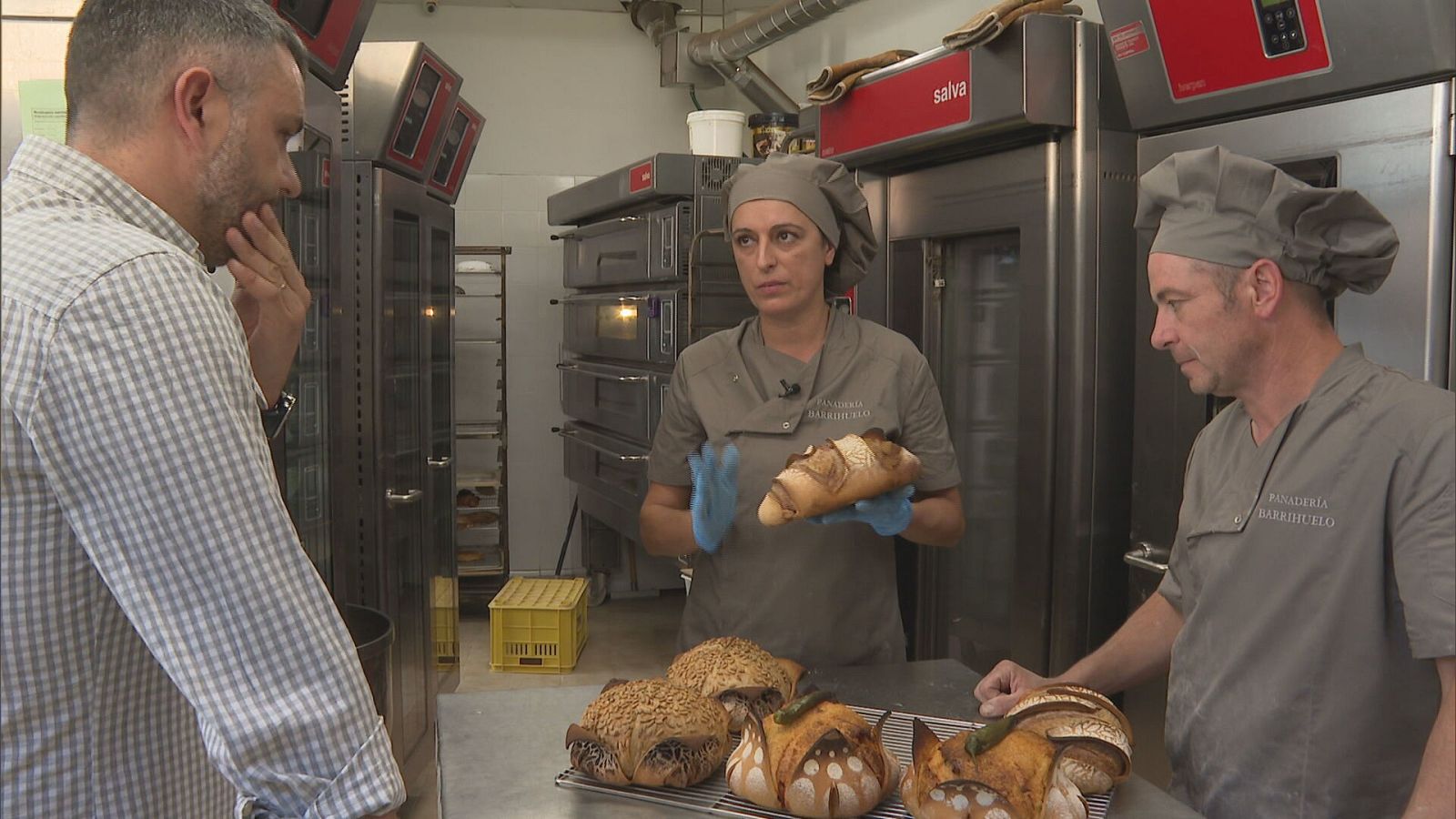 Sumario de "El verano más caro", en Comando actualidad - Comando Actualidad | Ver tráiler