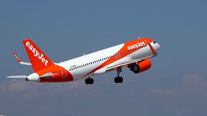 Telediario 1 - Huelga de los tripulantes de cabina de easyJet en julio: nueve días en los aeropuertos de Palma de Mallorca, Málaga y El Prat