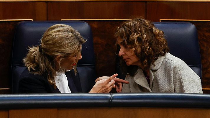 Telediario 2 - Montero ve de "justicia" que las eléctricas paguen más, pero no apoya la subida del 10% que propone Díaz