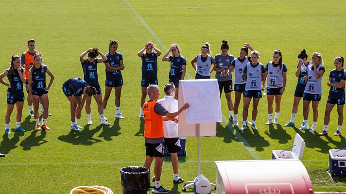 Telediario Matinal - España se despide de Madrid con un entrenamiento de puertas abiertas