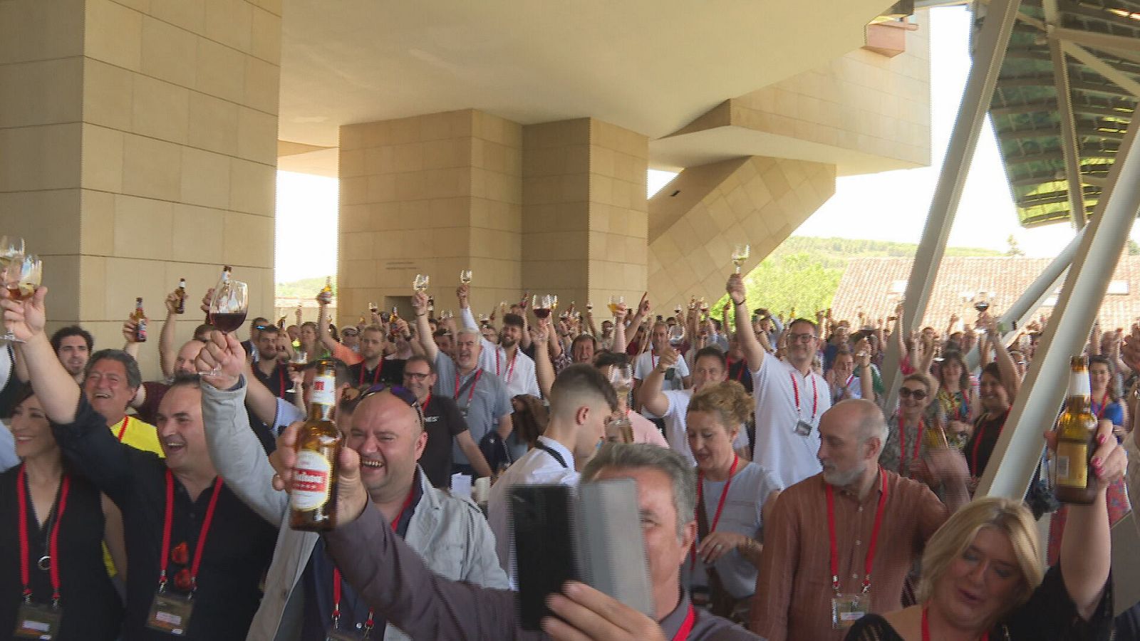 Comando actualidad - El verano más caro - Ver ahora