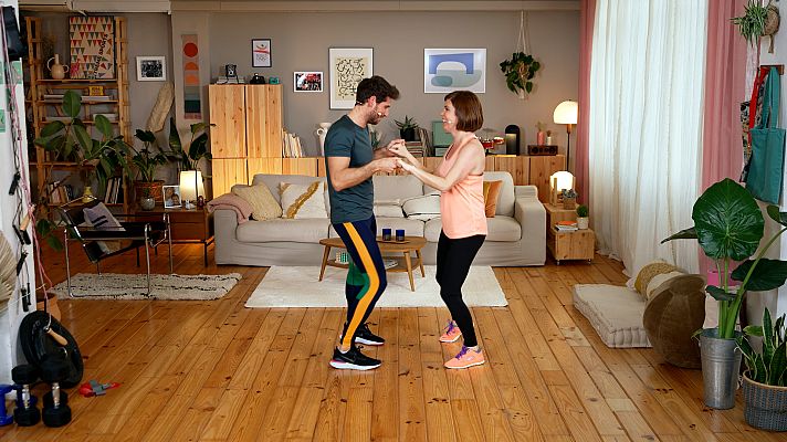 FitMés - Cesc Escolà i Samanta Villar fan rutina de força de cames