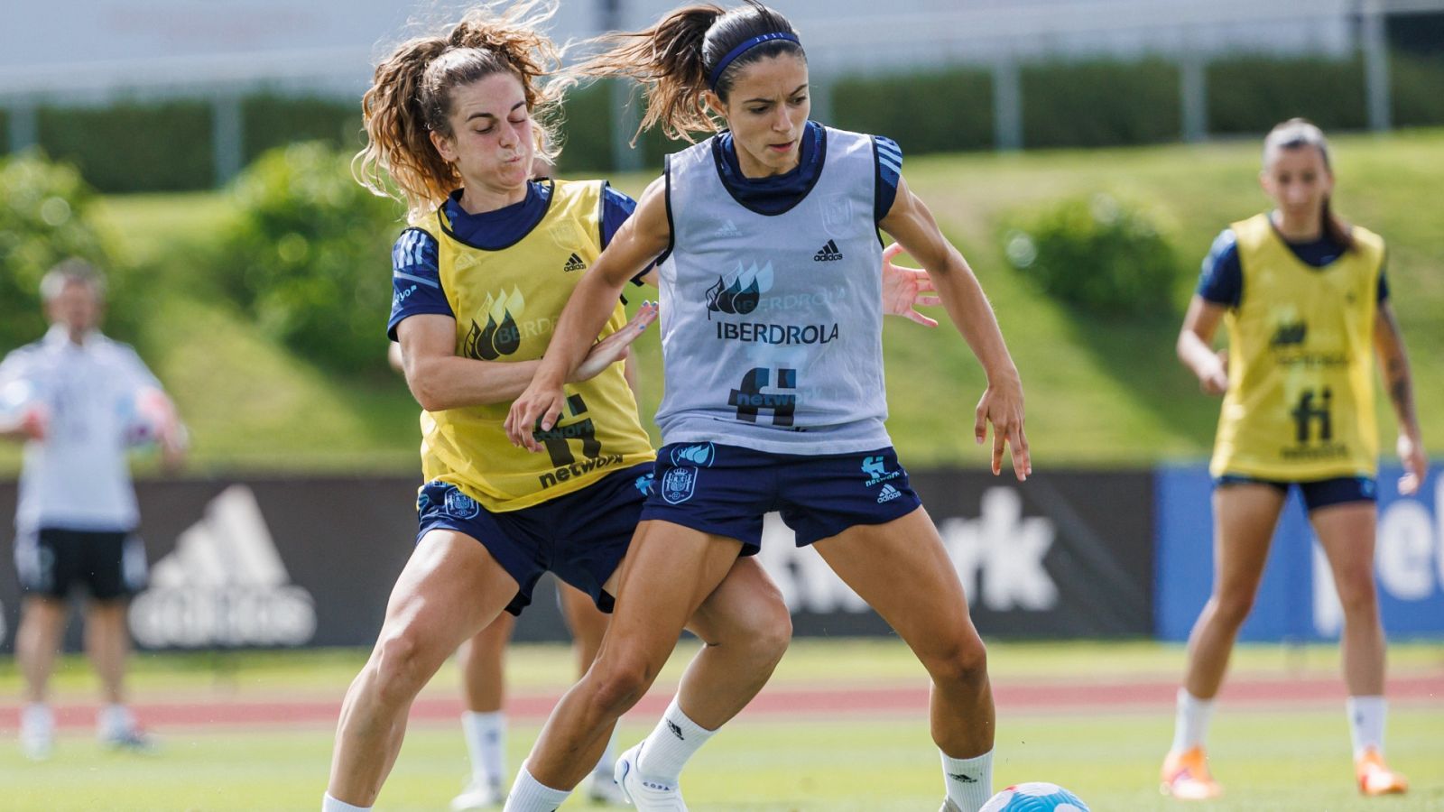 Aitana Bonmatí: "Tenemos ganas de que empiece a rodar el balón"