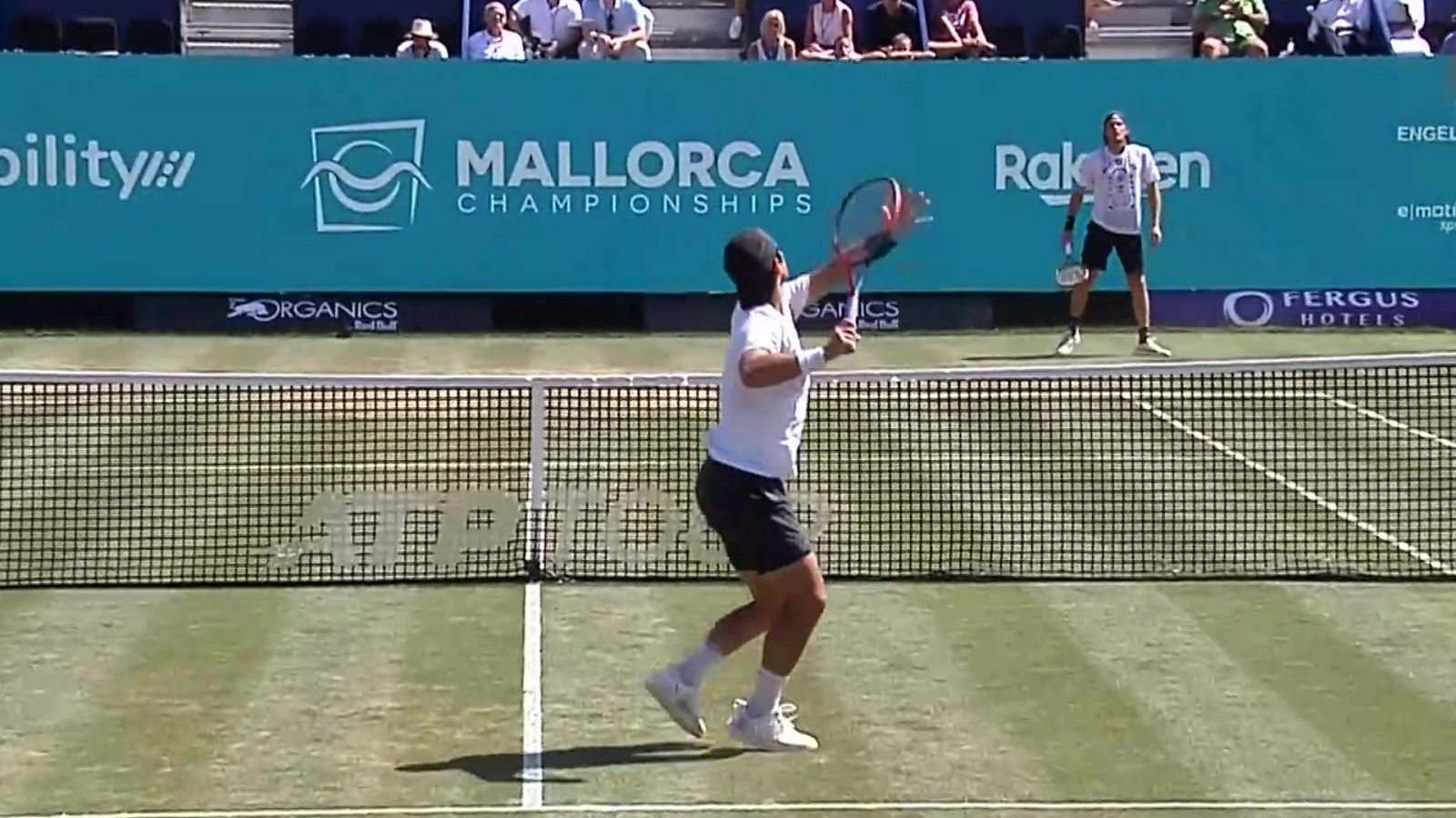 Tenis - ATP 250 Torneo Mallorca. 1/4 final: M. Giron - S. Tsitsipas - ver ahora