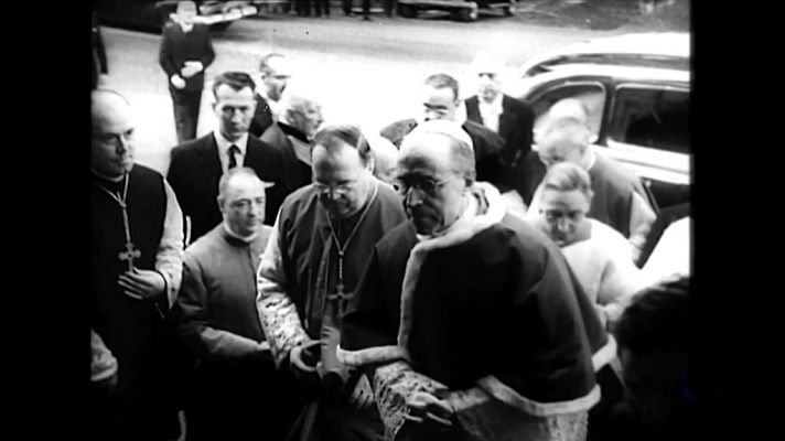 Telediario 2 - El papa ordena publicar en internet los archivos sobre los judíos y el Holocausto
