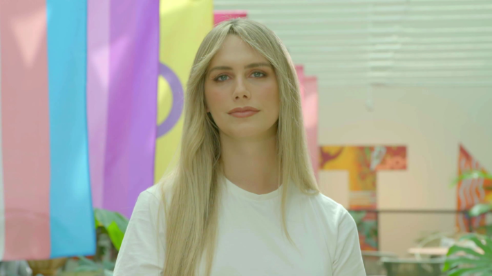  - Ángela Ponce - Modelo