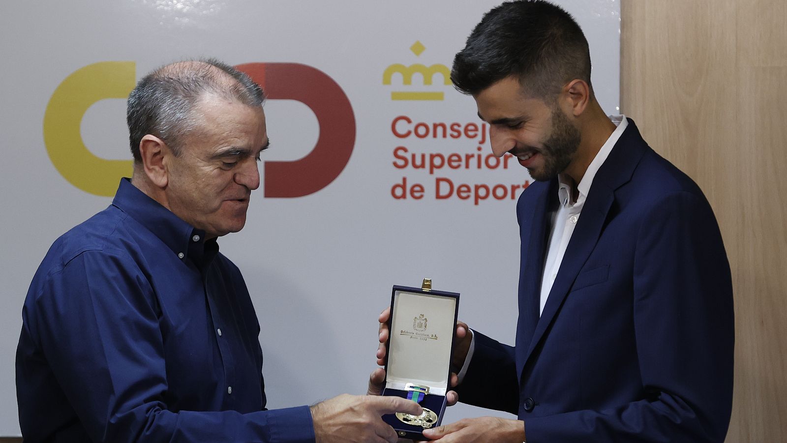 Marc Tur, Medalla de Oro a la Real Orden del Mérito Deportivo por su "compromiso con la igualdad"