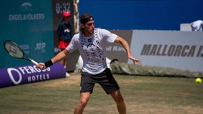 Tenis - Tsitsipas gana a Bautista la igualada final de Mallorca