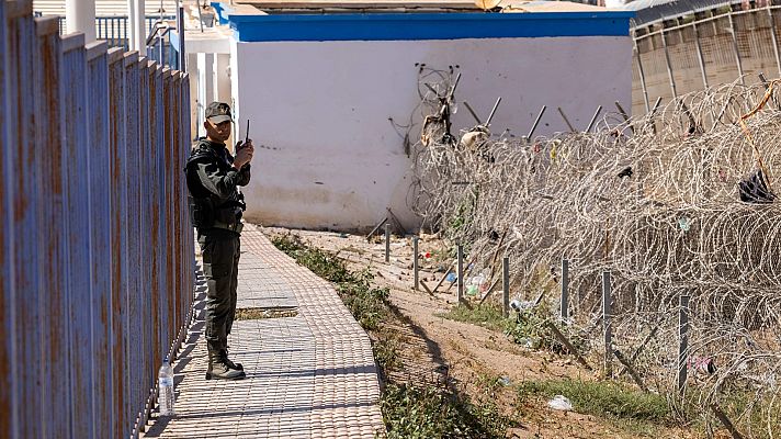 Telediario 1 - El Gobierno se enfrenta a las críticas de los grupos políticos tras el salto a la valla de Melilla