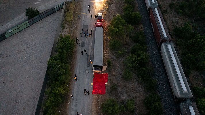 Informativo 24h - Encuentran a más de 40 migrantes muertos en un camión en la frontera de Texas con México