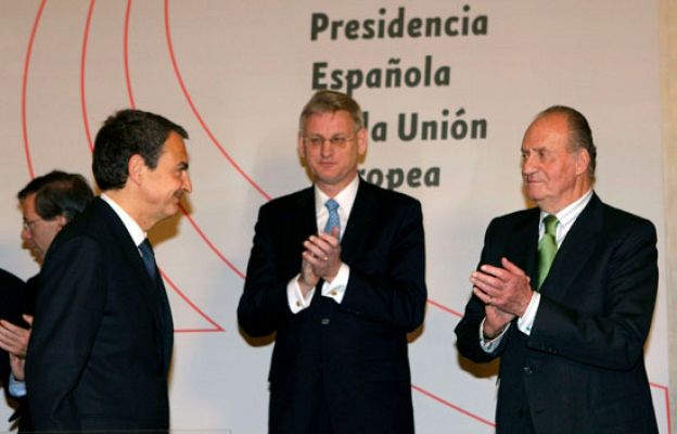 Telediario 1 - Telediario en 4' - 08/01/10