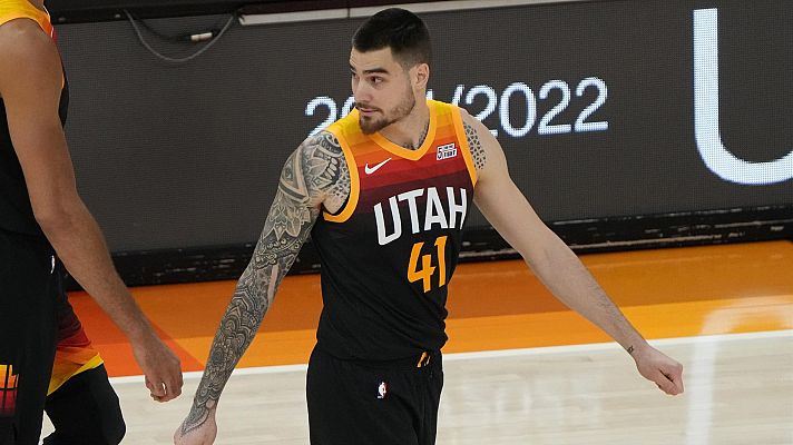 Telediario Matinal - Los Utah Jazz rescinden el contrato al español Juancho Hernangómez