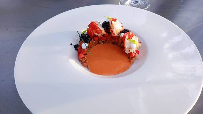 España Directo - Receta de bogavante con frutos secos y fresas