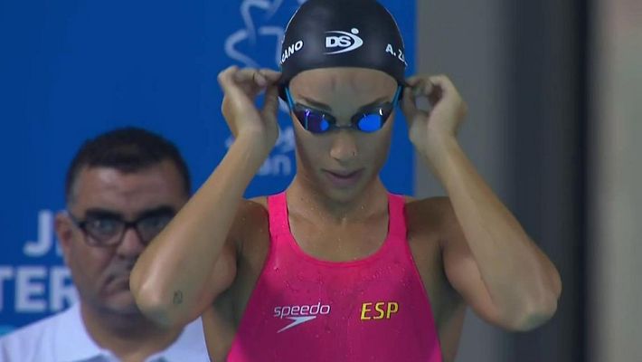  - África Zamorano logra la medalla de plata en 200 m espalda