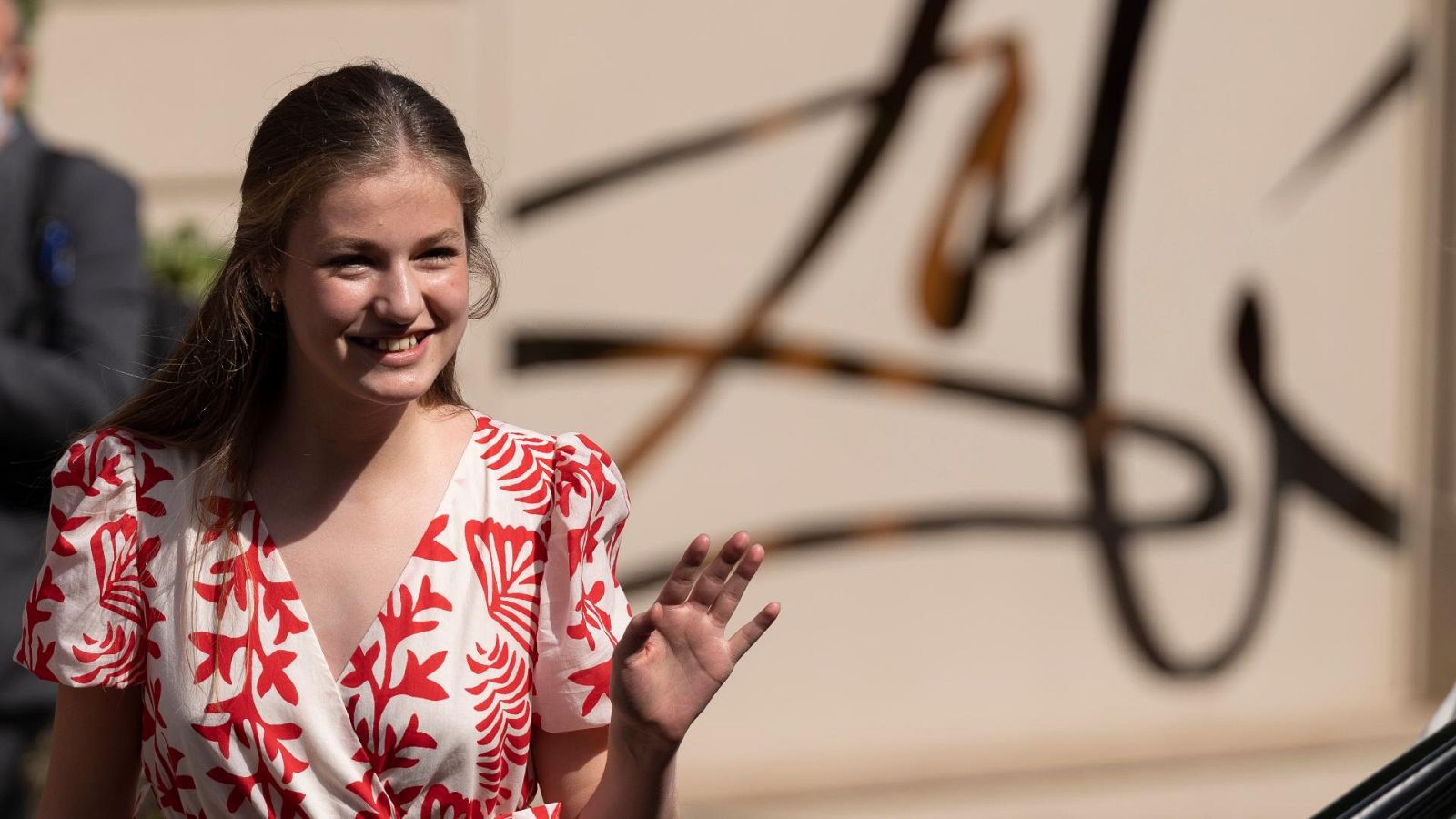 La princesa Leonor llega al Teatro-Museo de Dalí en su primera visita a Girona - Informativo 24h | Ver