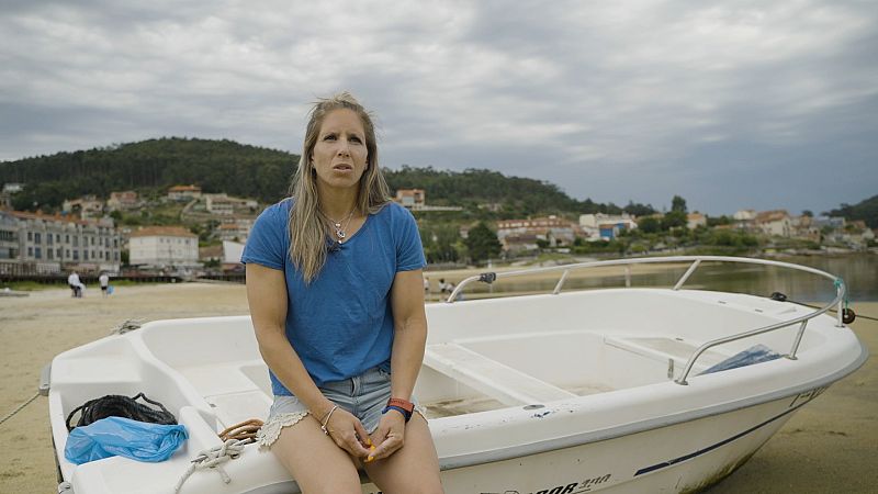 El proyecto "Aguas Limpias" enseña a cuidar las playas con Teresa Portela