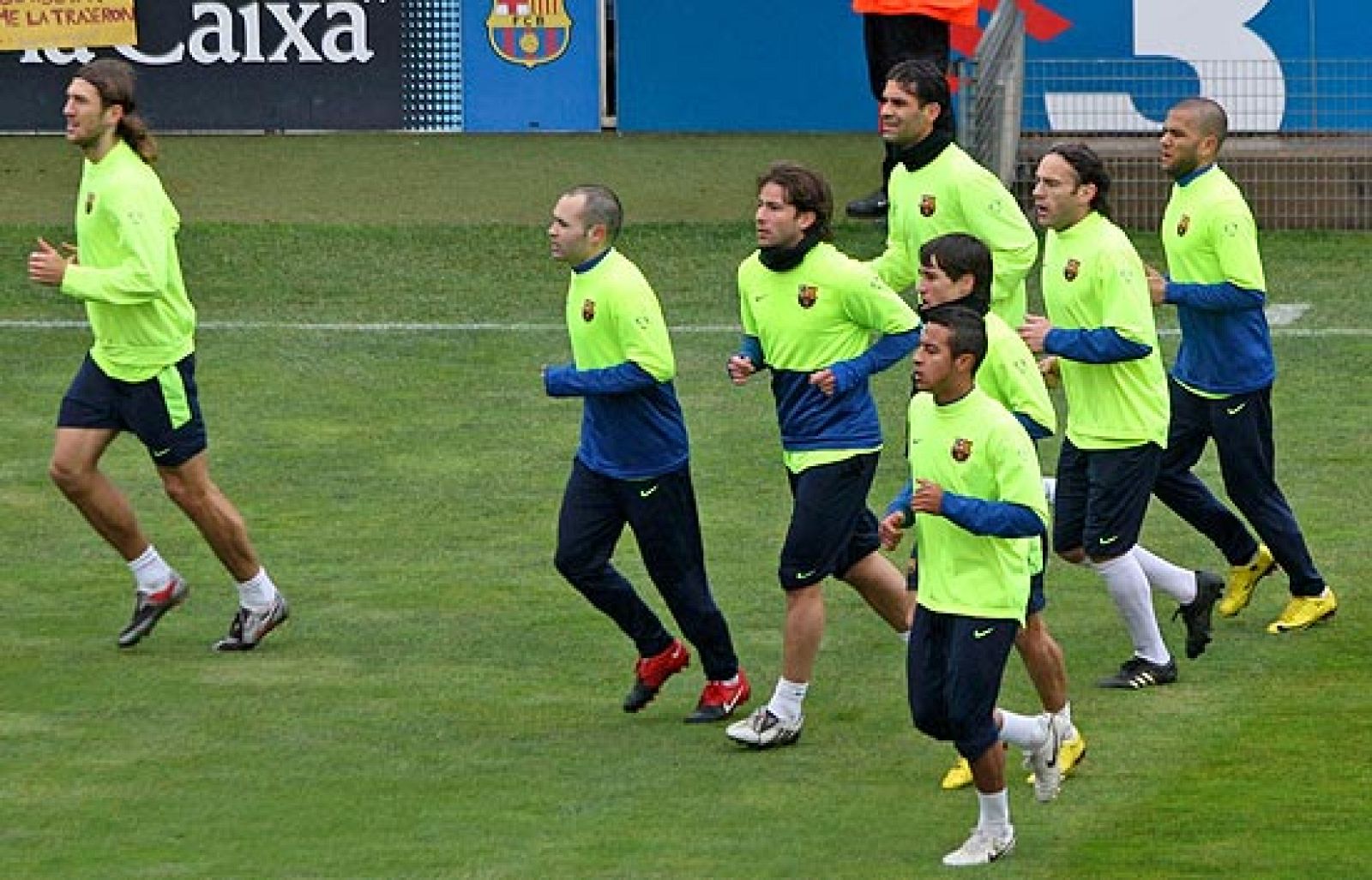 El Barça de Guardiola ya ha aterrizado en Tenerife donde jugará el domingo para intentar mantener el liderato de la Liga.