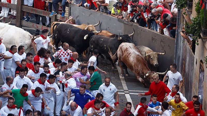 Primer encierro de los Sanfermines 2022 con toros de Nez del Cuvillo