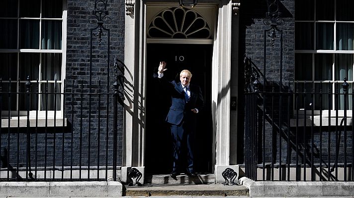 Informativo 24h - Johnson anuncia su dimisión: "Nadie es indispensable"