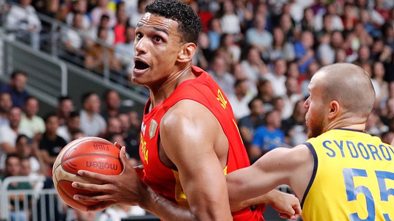 Baloncesto | Un tapón de Sebas Saiz da a España la victoria ante Ucrania en la clasificación para el Mundial -- Ver ahora