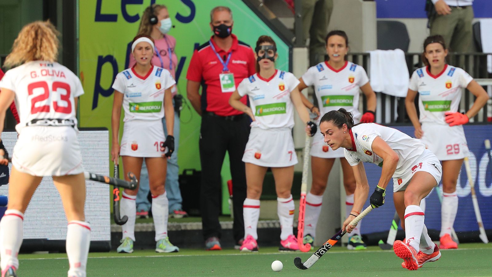 Tour Universo Mujer - 2022 - Programa 1: Las Red Sticks se preparan para el mundial de Terrassa - ver ahora