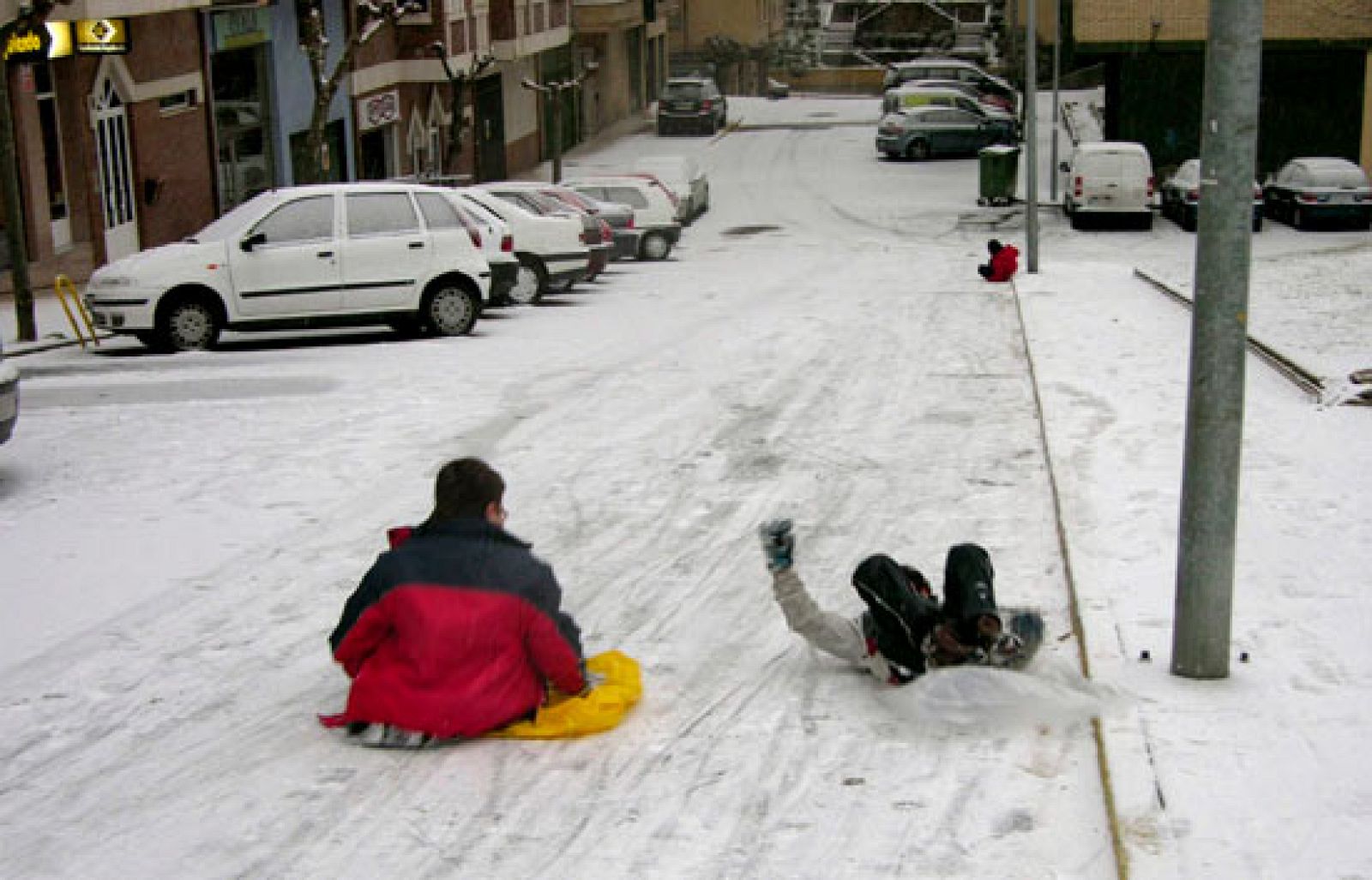Telediario matinal en cuatro minutos - 11/01/10 | Ver