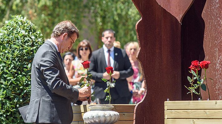Telediario Fin de Semana - Presencias y ausencias en el homenaje a las víctimas