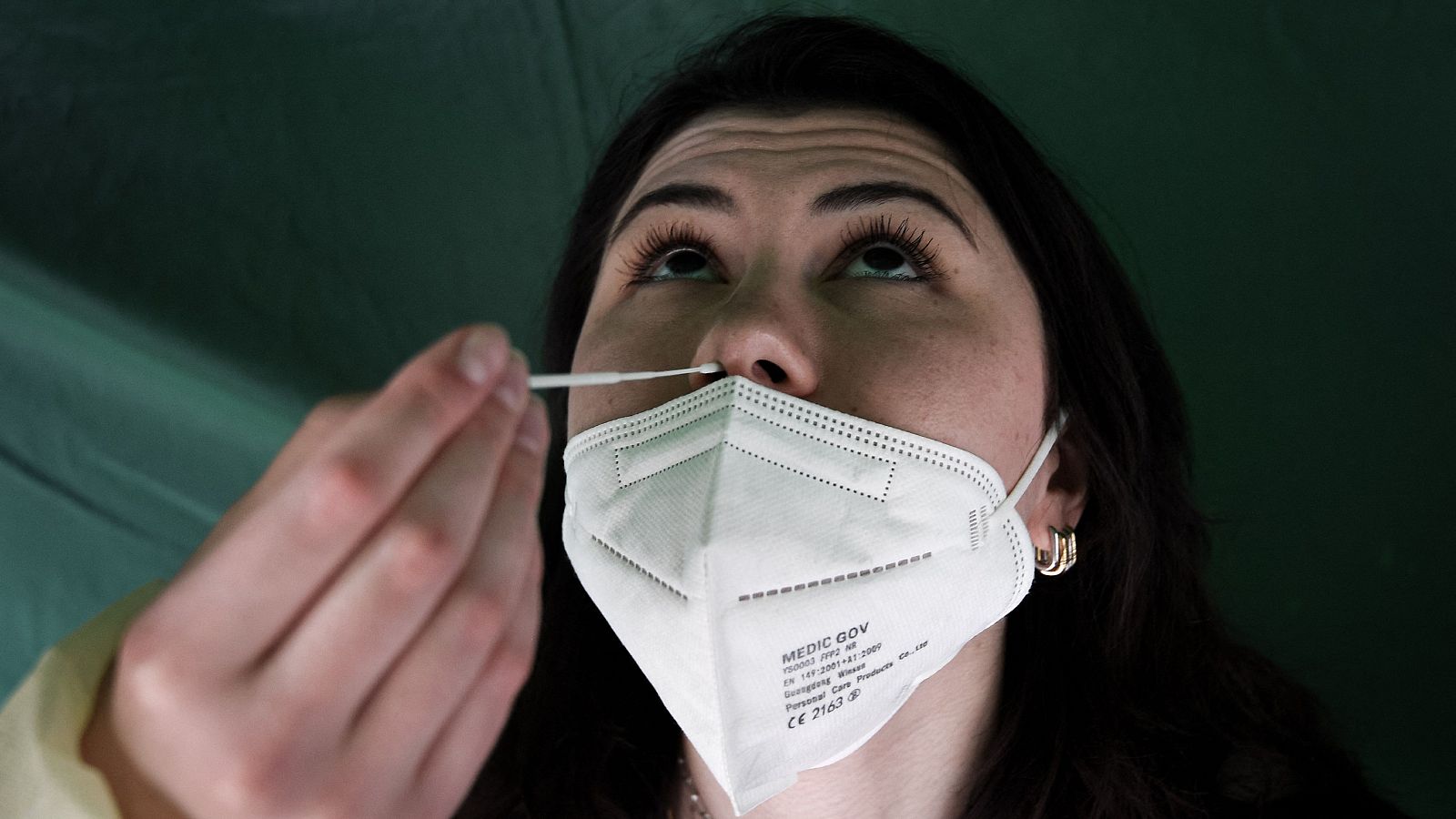 Las nuevas variantes harán que la séptima ola sea más larga de lo esperado | Ver