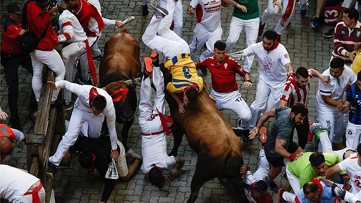 San Fermín - El quinto encierro de Sanfermines, a cámara lenta