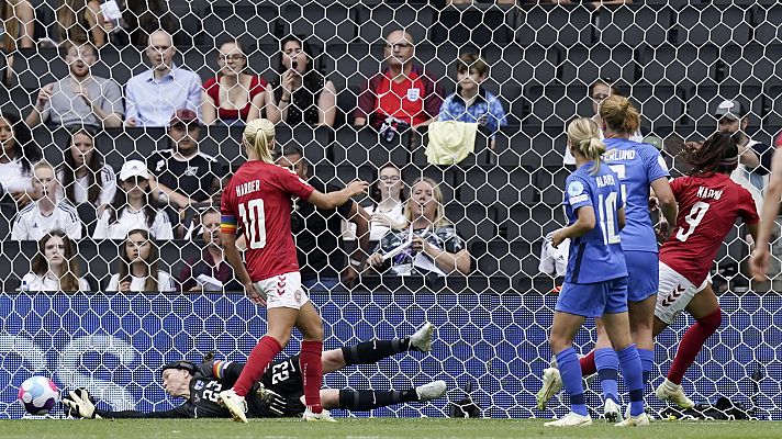 Fútbol - Camp. Europa femenino: Dinamarca - Finlandia