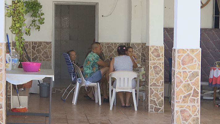 Noticias Andalucía - Ola de calor en barrios humildes