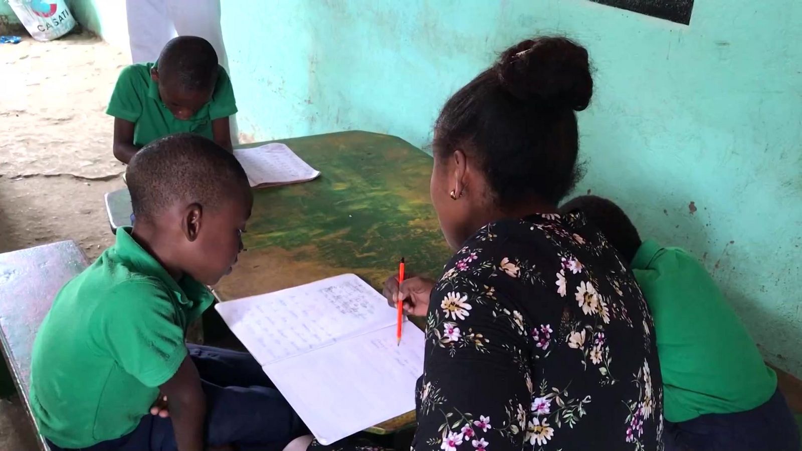 Buenas Noticias TV - Colegio Emmanuel (Malabo) - ver ahora