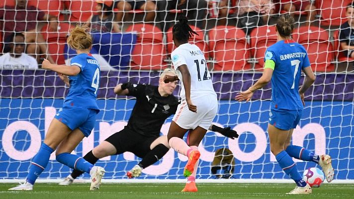 Fútbol - Campeonato de Europa femenino: Islandia - Francia