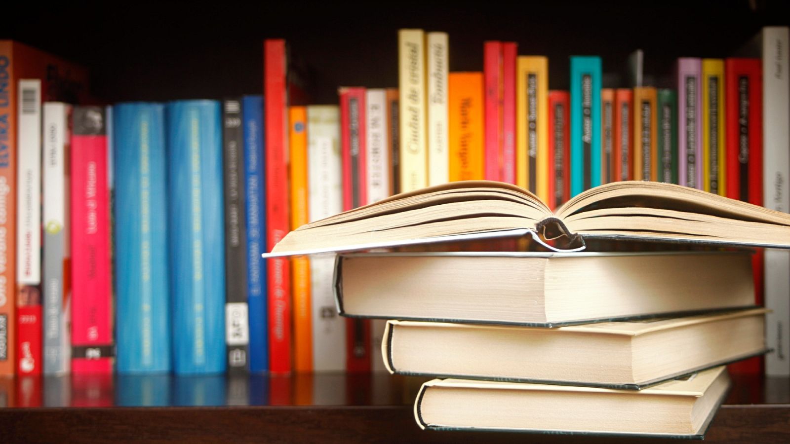 El aumento de lectores produce un crecimiento del sector editorial en 2021