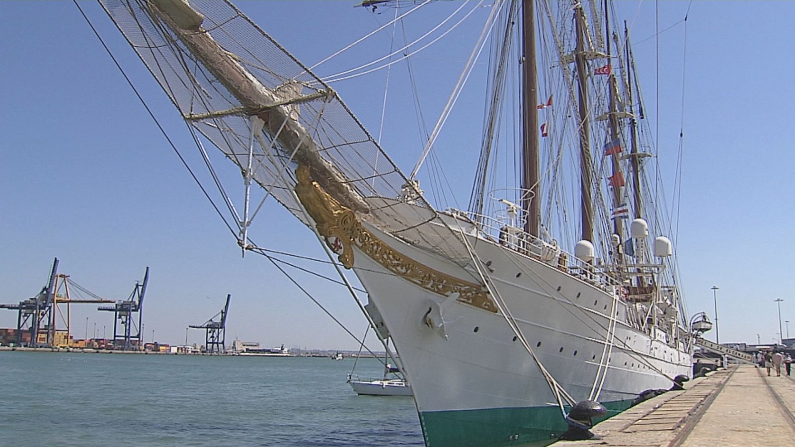El Elcano de vuelta en Cádiz - Ver ahora
