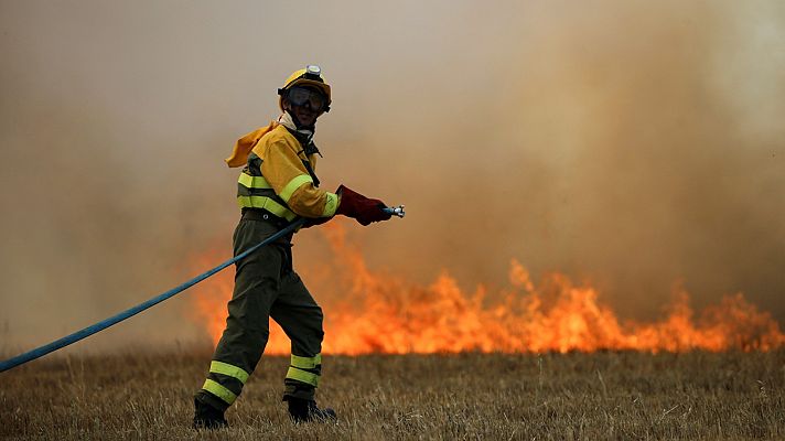 Telediario Matinal - Una semana de grandes incendios con dos víctimas mortales