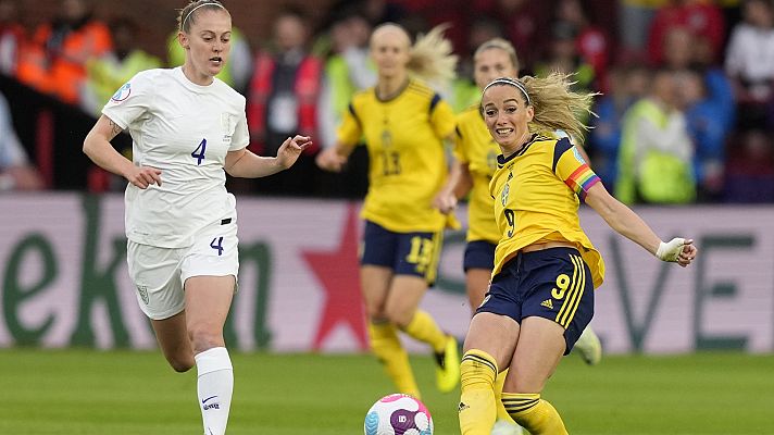Fútbol - Campeonato de Europa femenino.1ª Semifinal:Inglaterra-Suecia
