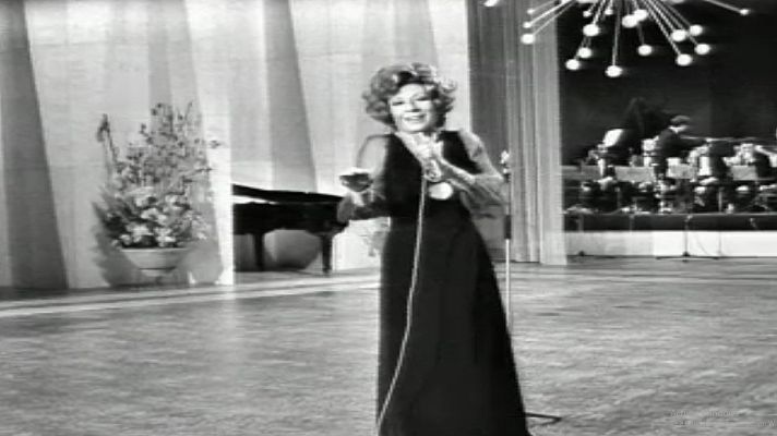 Programas y Concursos en el Archivo de RTVE - Núria feliu canta 'No me quiero enamorar'