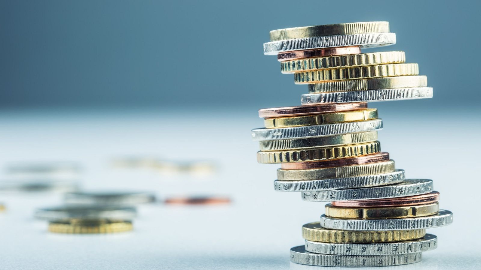 El nuevo impuesto gravará con el 4,8% las comisiones de la banca y con un 1,2% los ingresos de las energéticas