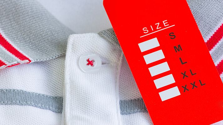 Telediario Fin de Semana - Una mujer de Murcia denuncia que perdió un trabajo por no haber uniforme de su talla