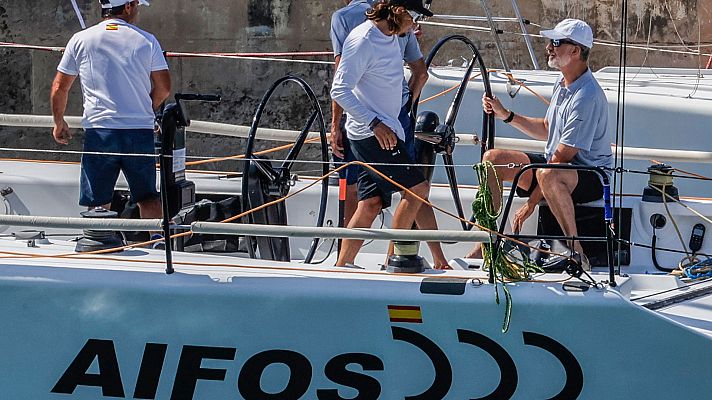 Telediario Fin de Semana - Felipe VI entrena a bordo del Aifos 500 para la 40º Copa del Rey de Vela