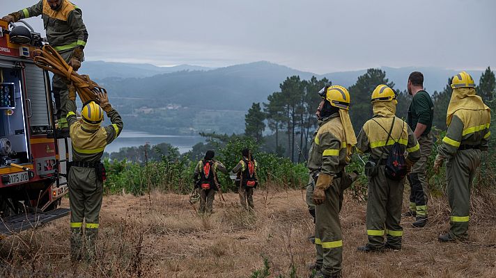 Telediario Fin de Semana - Continúan activos los incendios de Arbo y A Cañiza en Pontevedra