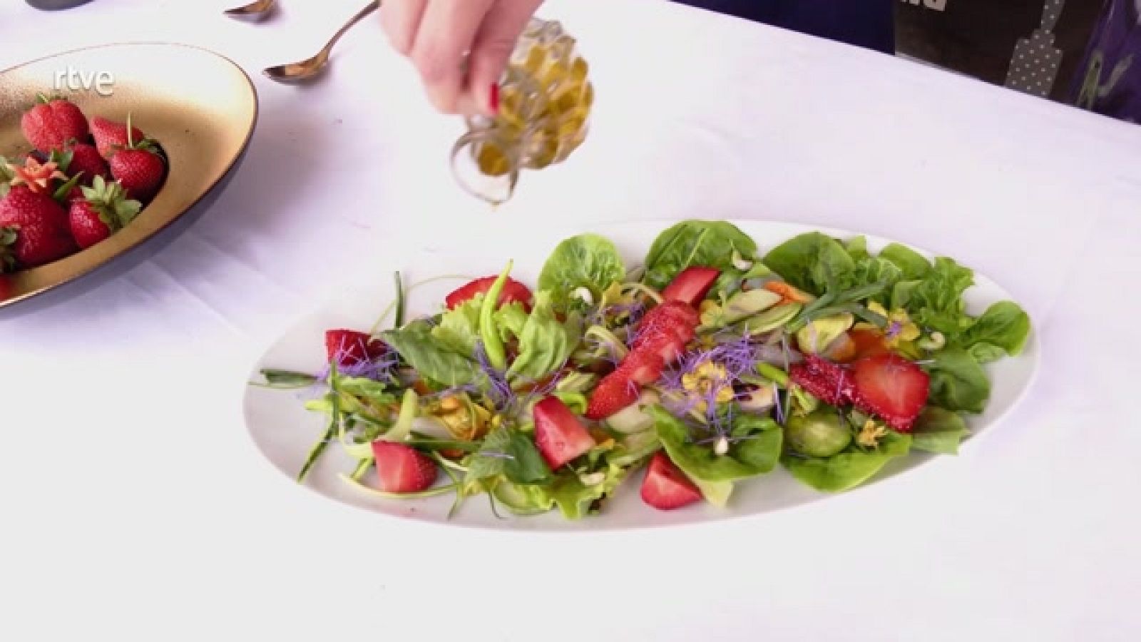 Aquí la Tierra - Receta de ensalada de verano con verduras variadas