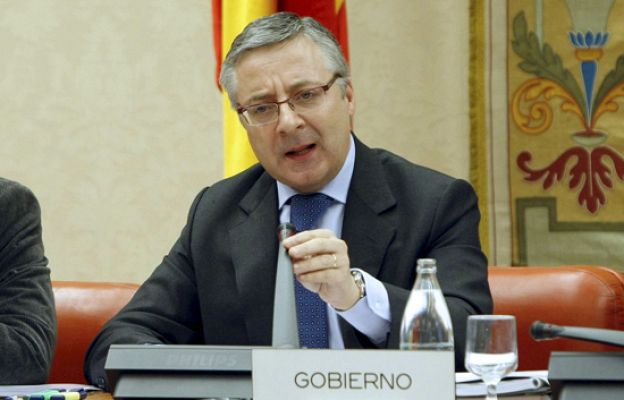  - Reducir el número de controladores